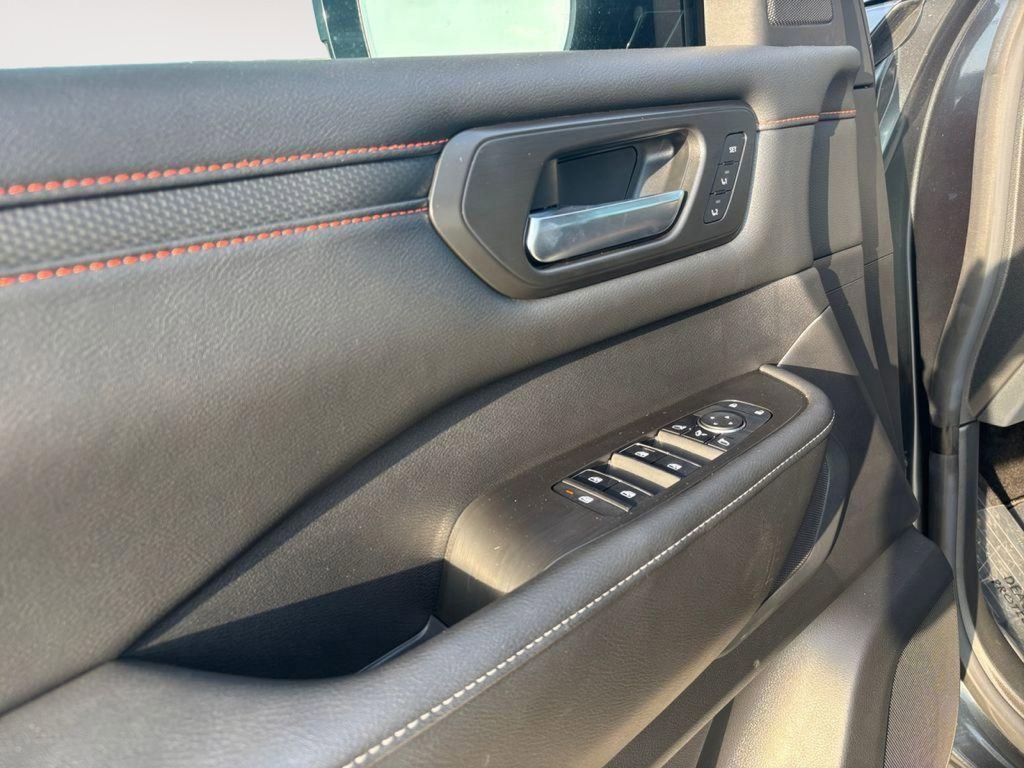 New 2026 Nissan Armada PRO-4X w/ Captain's Chari Seat Package AWD/4WD image 11