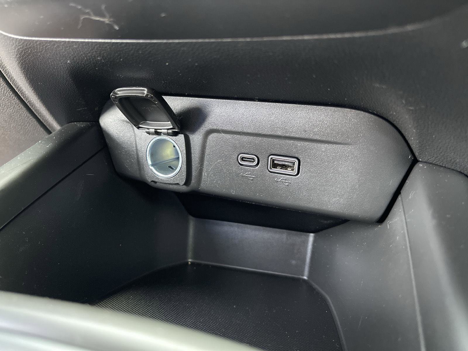 Used 2024 Chevrolet Trax LS w/ LS Convenience Package FWD image 24