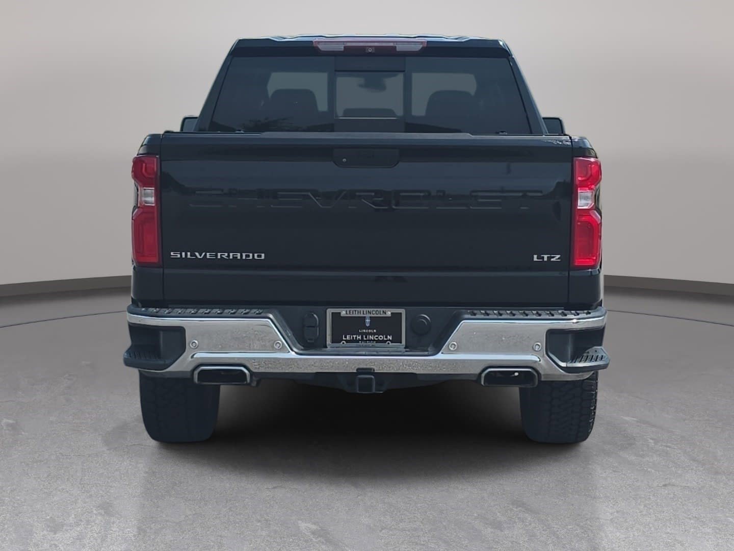 Used 2019 Chevrolet Silverado 1500 LTZ w/ LTZ Plus Package AWD/4WD image 6