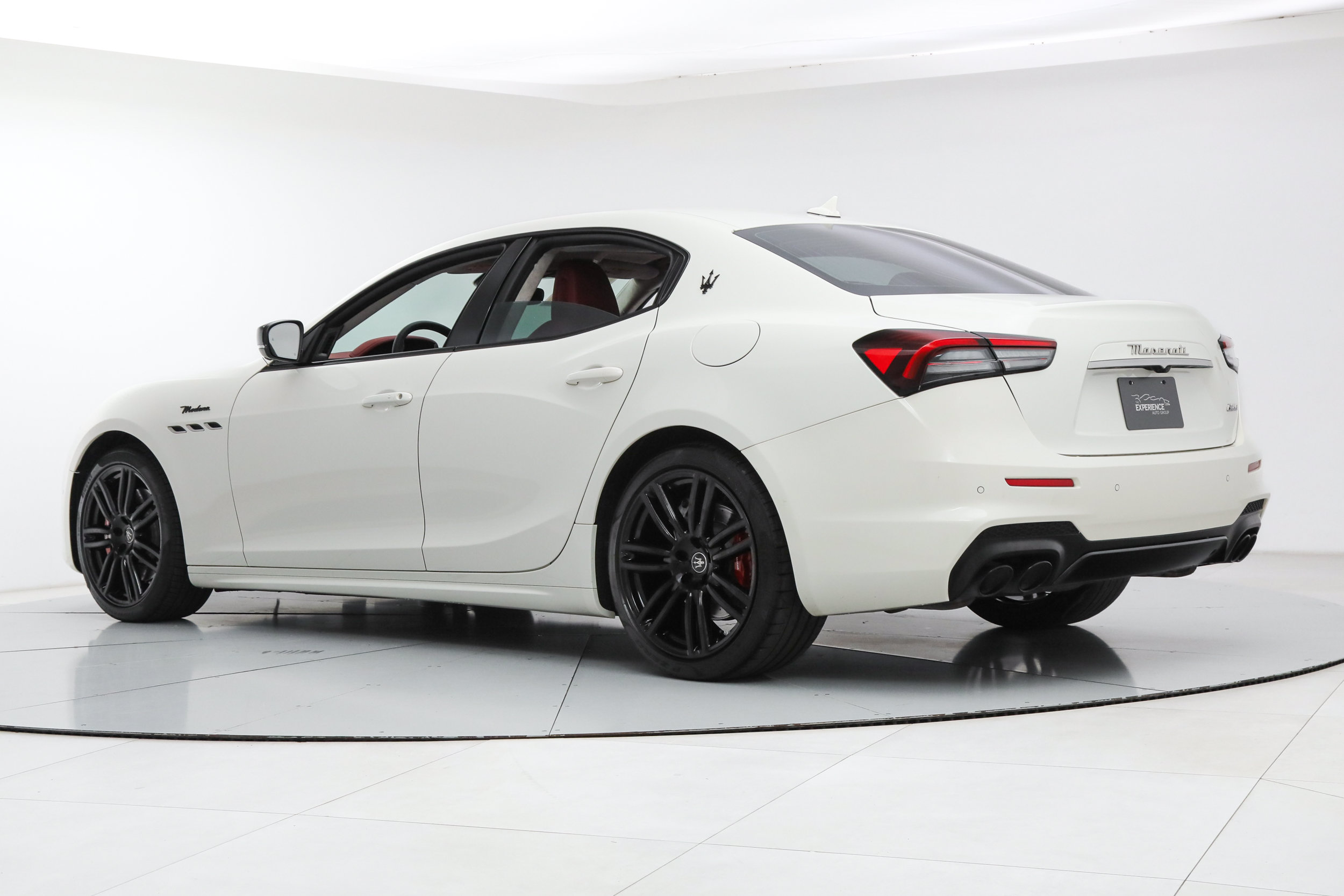 Certified 2023 Maserati Ghibli Modena RWD image 3