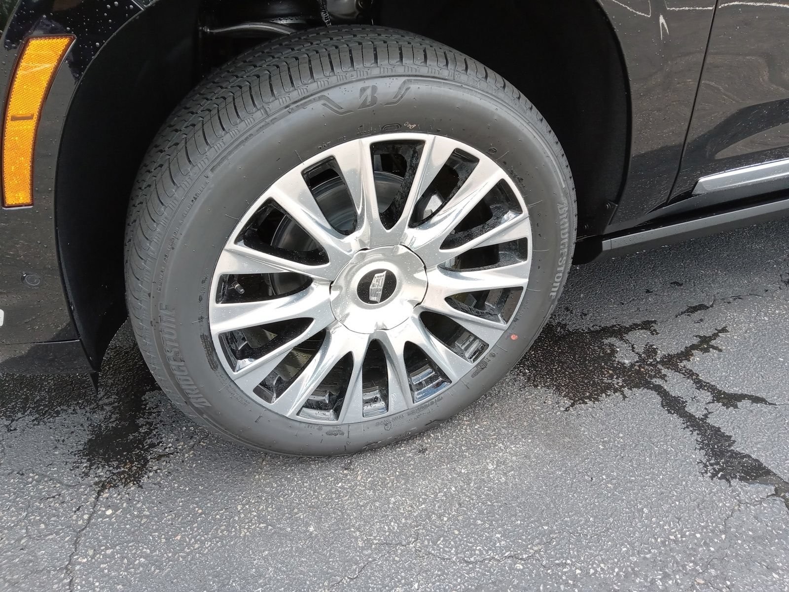 New 2026 Cadillac Escalade ESV Platinum Luxury w/ LPO, Floor Liner Package AWD/4WD image 6