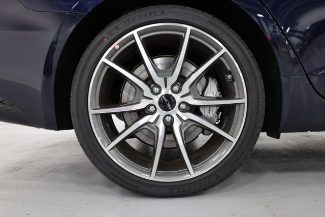 Used 2026 Genesis G70 2.5T AWD/4WD image 3