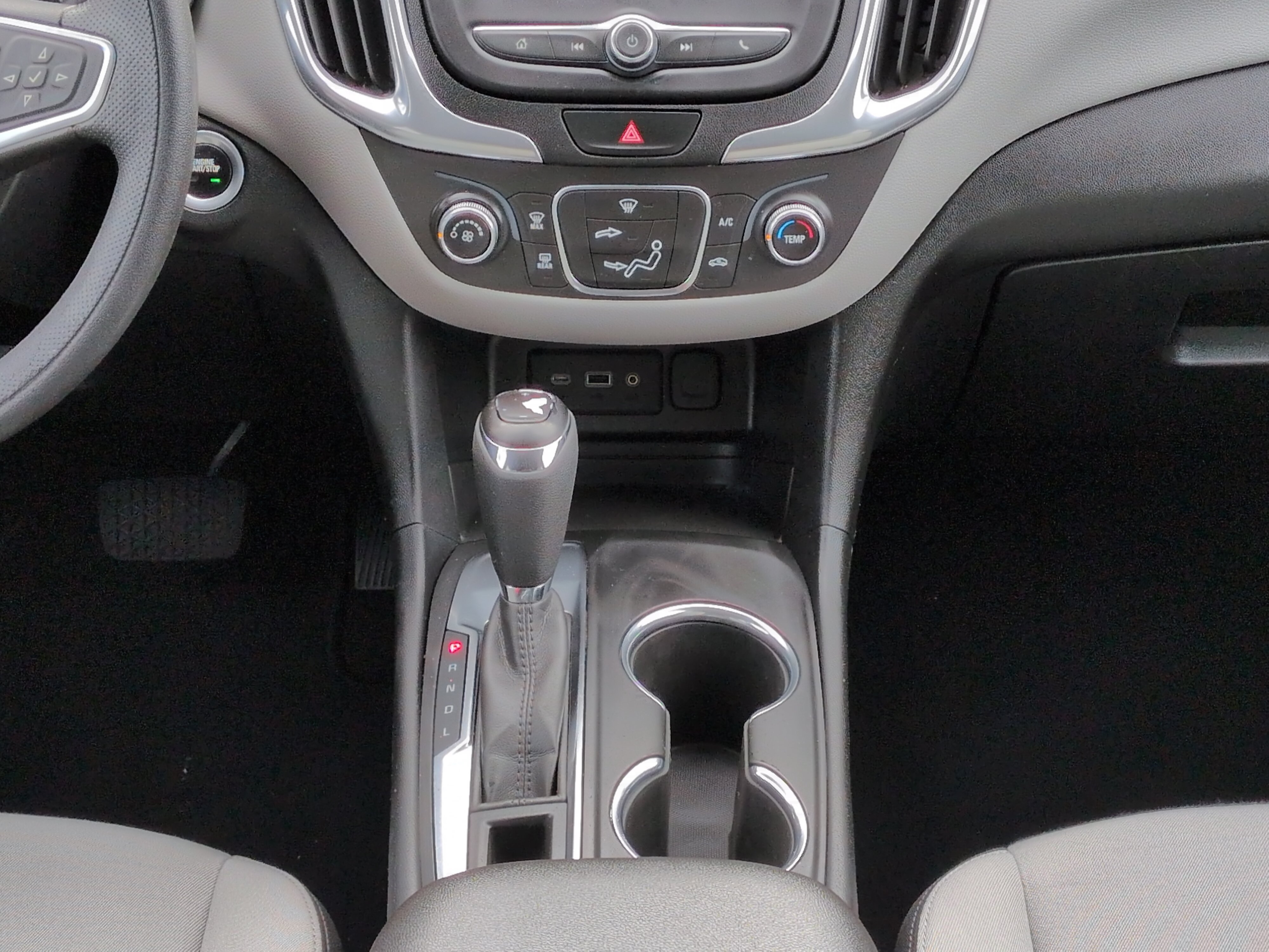 Used 2019 Chevrolet Equinox LT FWD image 17