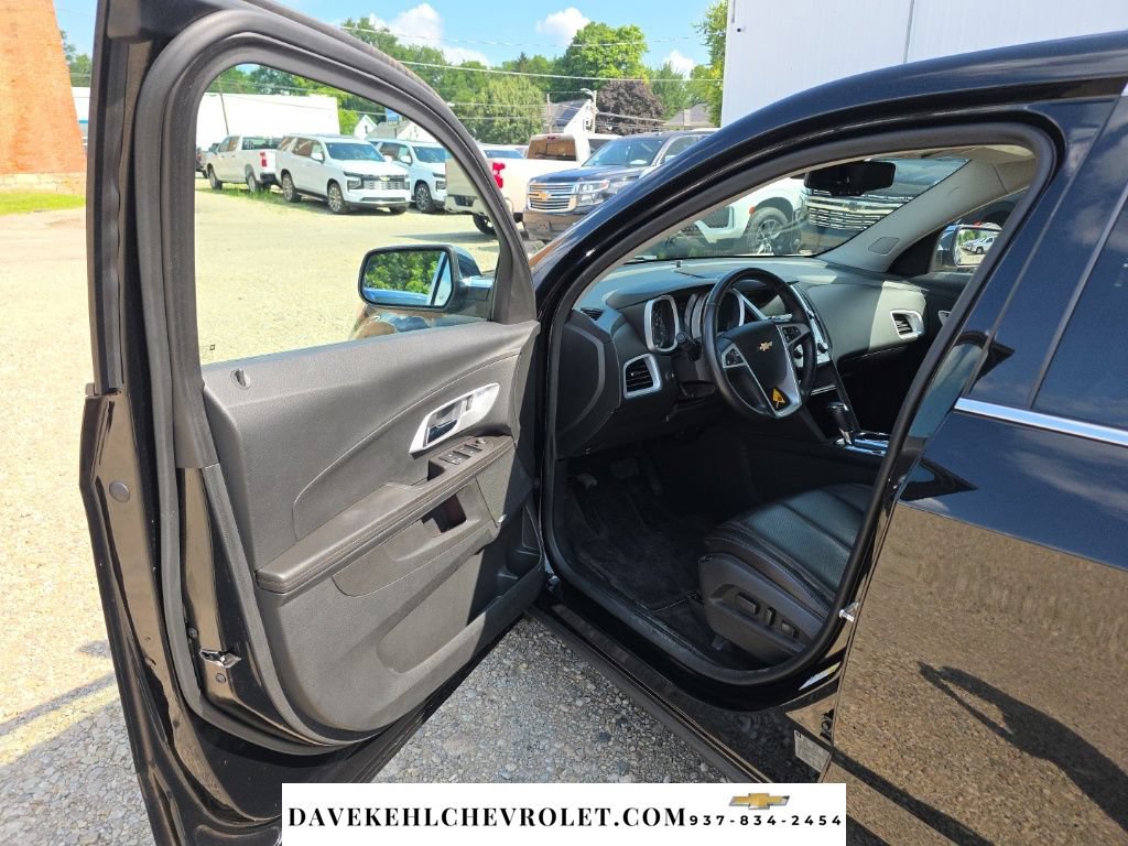Used 2016 Chevrolet Equinox LTZ w/ Enhanced Convenience Package FWD image 9
