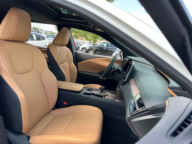 Used 2025 Lexus RX 350 Premium w/ Accessory Package (Z1) FWD image 36