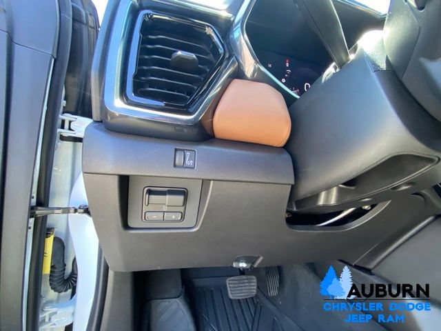 Used 2023 GMC Canyon AT4 w/ AT4 Premium Package AWD/4WD image 33