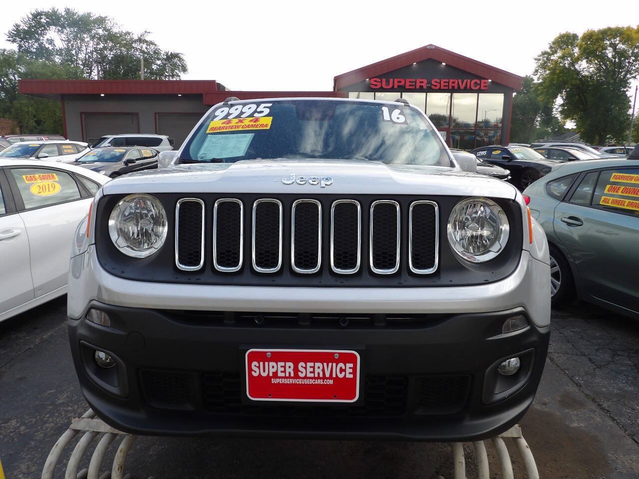 Used 2016 Jeep Renegade Latitude w/ Cold Weather Group AWD/4WD image 2