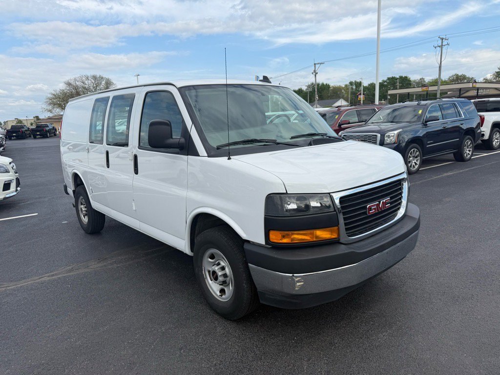Used 2022 GMC Savana 2500 w/ Driver Convenience Package image 6