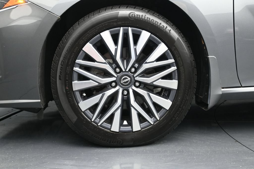 Certified 2023 Nissan Altima 2.5 SV w/ SV Premium Package AWD/4WD image 14