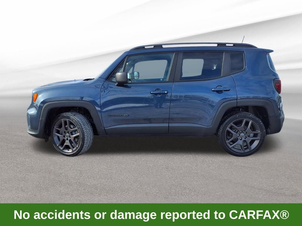 Used 2021 Jeep Renegade Latitude w/ Luxury Group II image 2