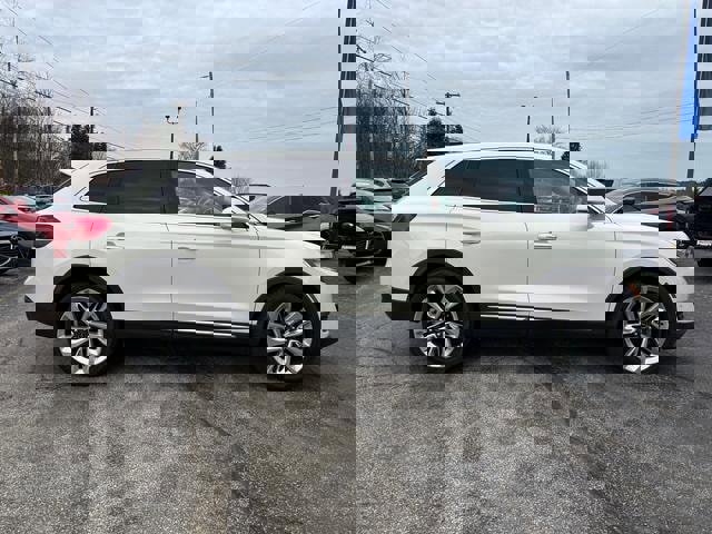 Used 2016 Lincoln MKX Black Label w/ Technology Package image 8