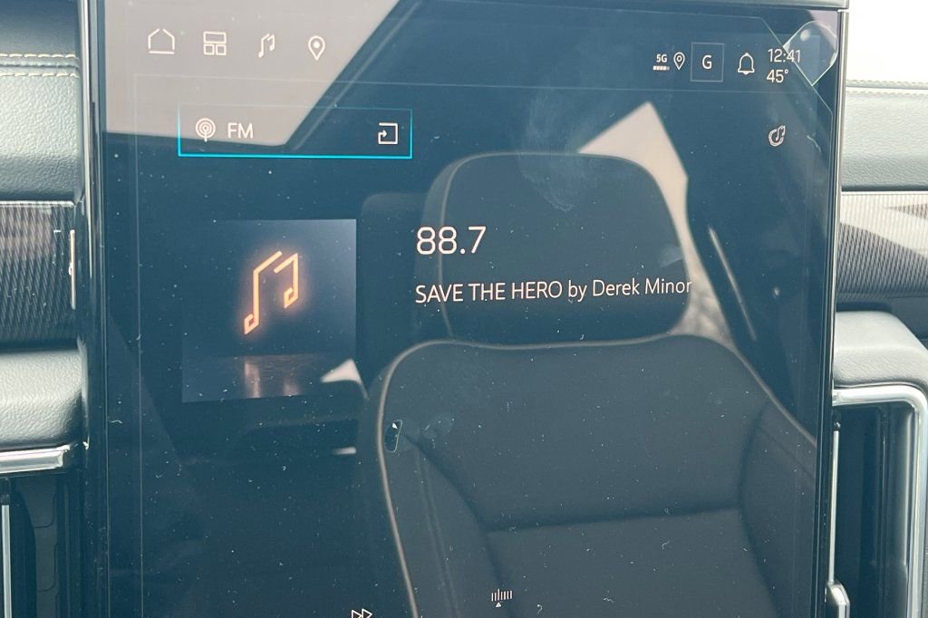 New 2026 GMC Yukon XL Elevation w/ Elevation Premium Package image 16