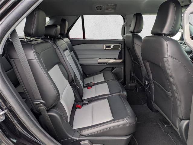 Used 2023 Ford Explorer XLT w/ Equipment Group 202A RWD image 21