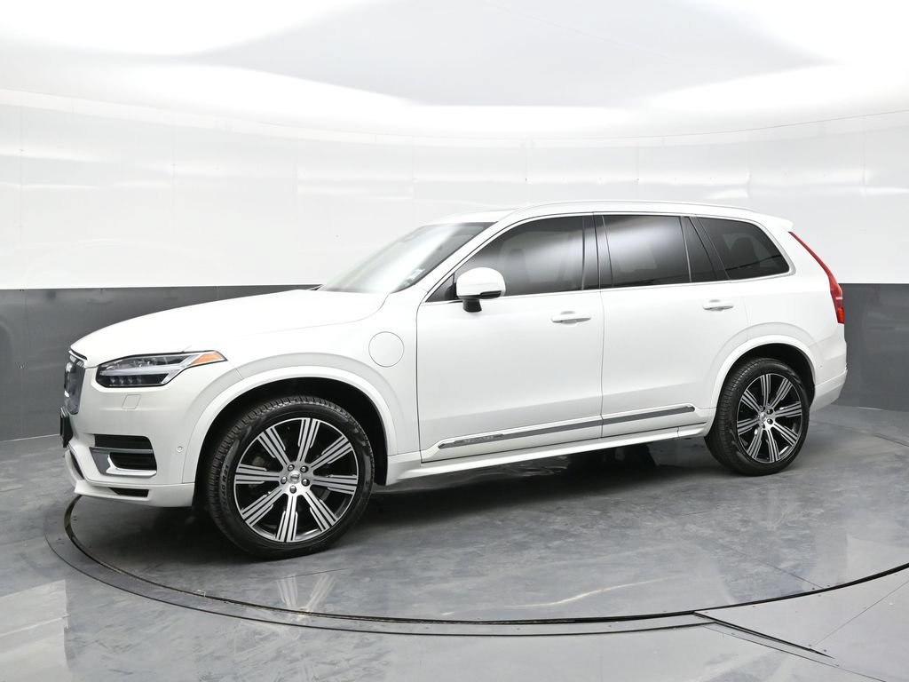 Used 2024 Volvo XC90 T8 Plus w/ Protection Package Premier AWD/4WD image 3