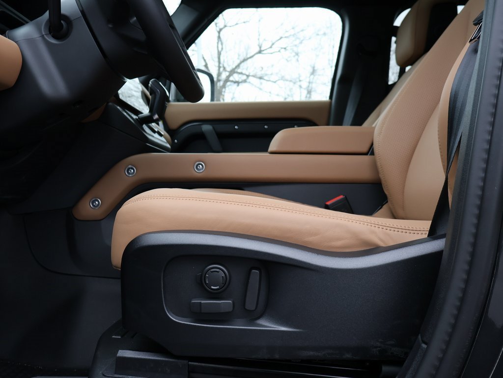 New 2026 Land Rover Defender 110 S AWD/4WD image 37