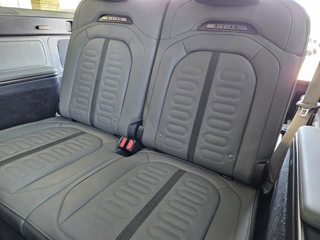 Used 2024 Rivian R1S Adventure image 19