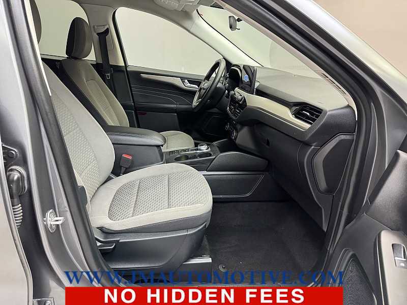 Used 2021 Ford Escape SE image 19