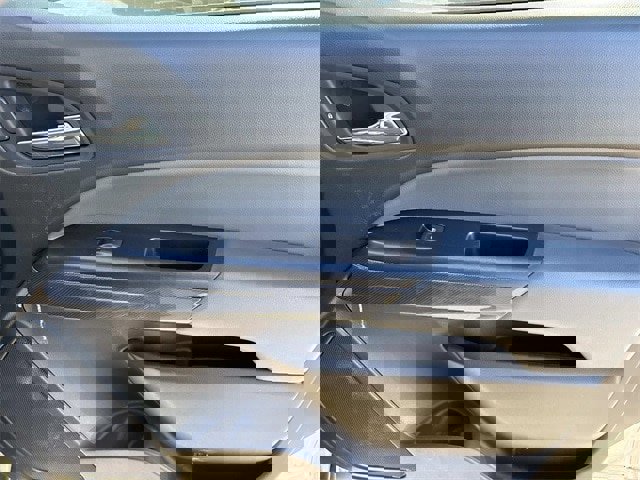 Used 2021 Chevrolet Colorado Z71 w/ Safety Package image 22