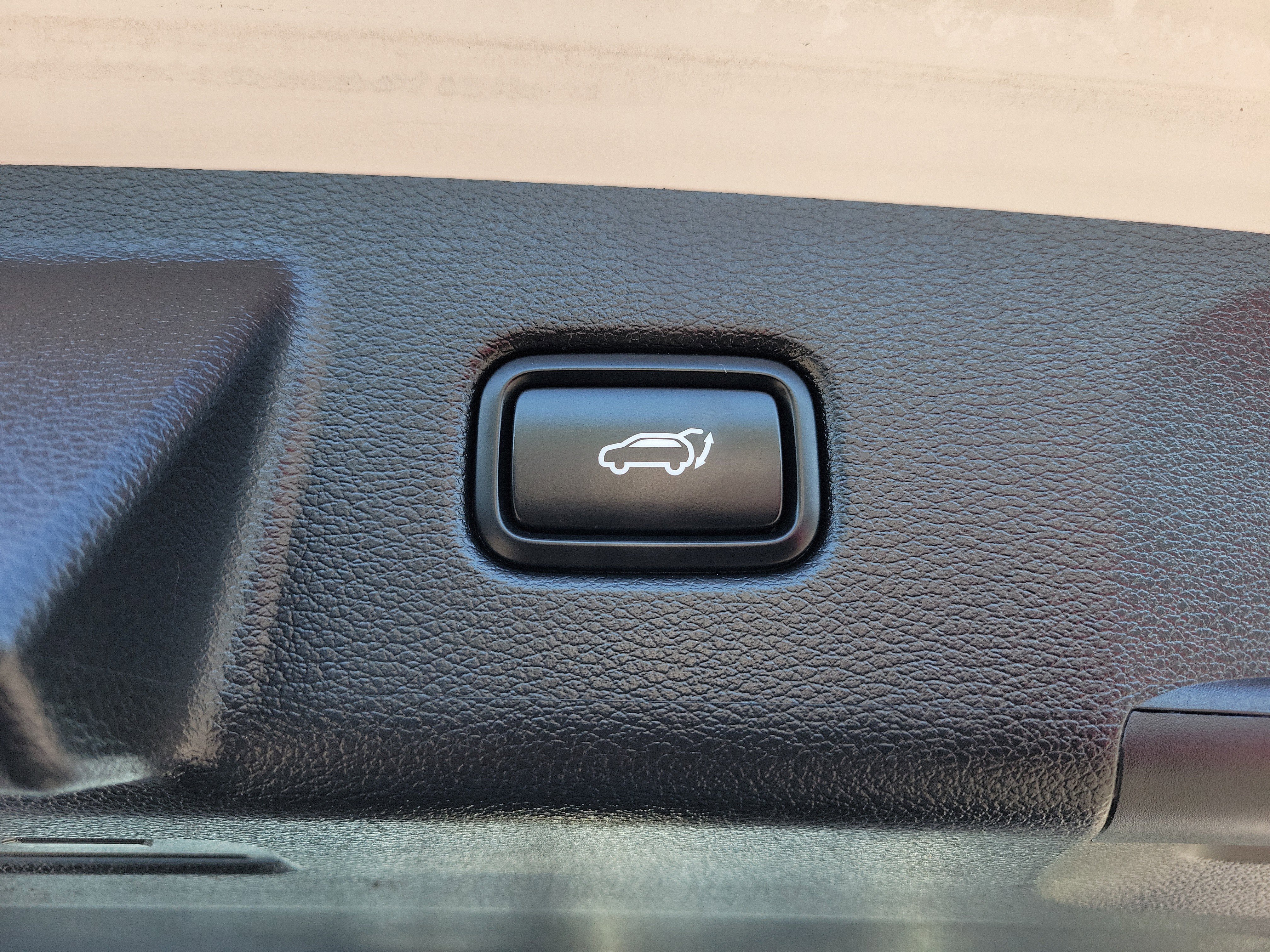 Certified 2022 Kia Telluride SX w/ SX Prestige Package AWD/4WD image 15