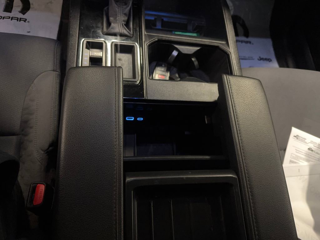 Used 2022 Toyota Tundra SR w/ SR Tow Package image 17