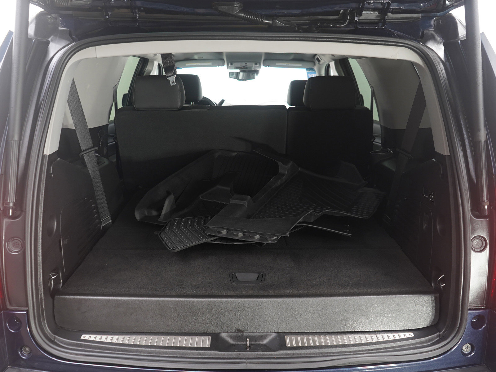 Used 2020 Chevrolet Tahoe Premier w/ Max Trailering Package image 9