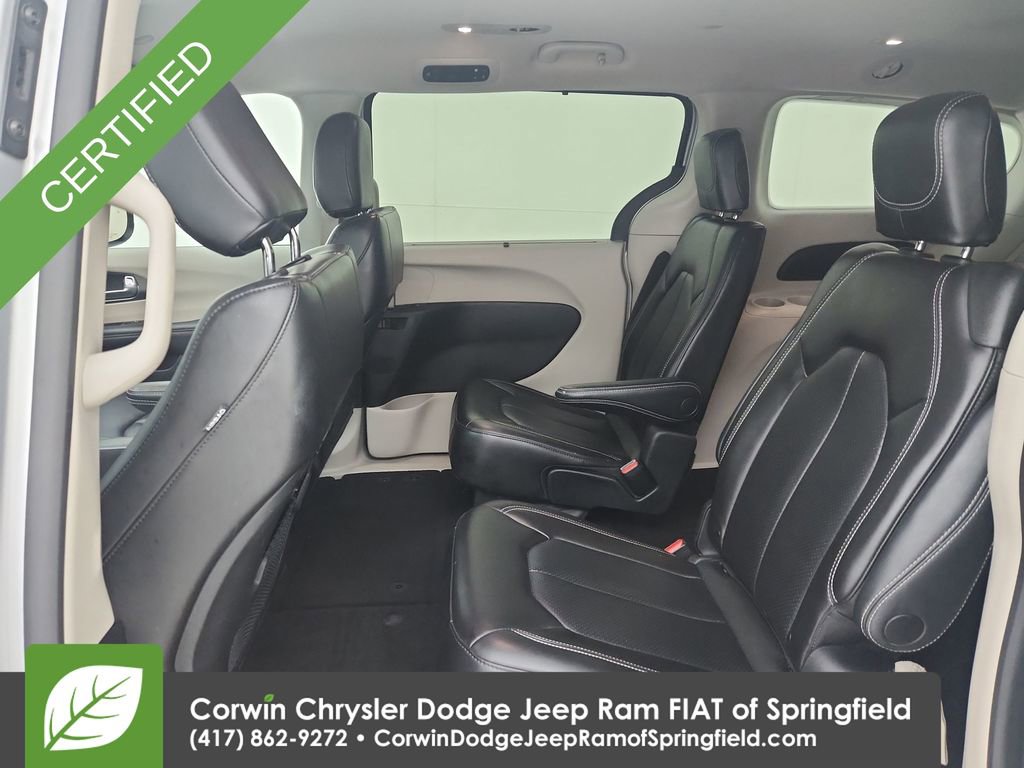 Certified 2023 Chrysler Pacifica Touring-L image 30