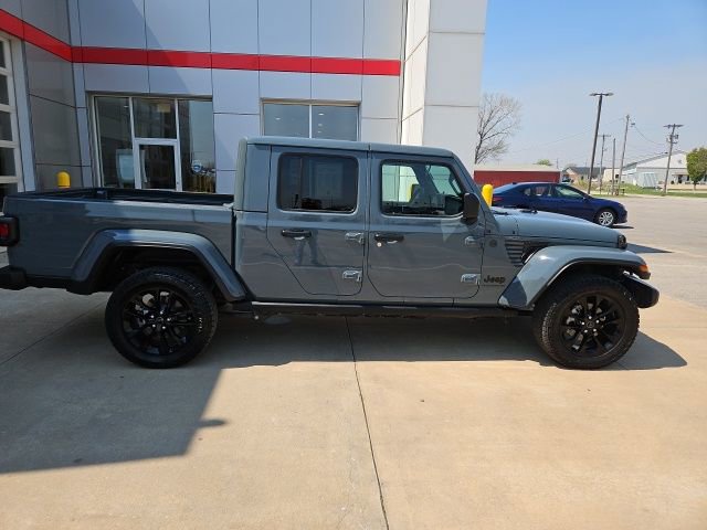 Used 2025 Jeep Gladiator Sport image 6