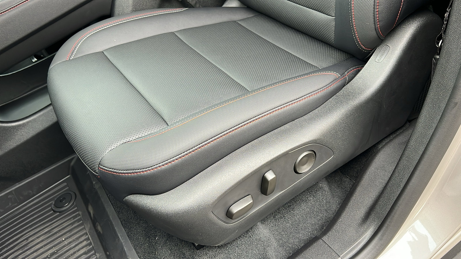 New 2026 Chevrolet Traverse Z71 w/ Driver Confidence Package image 17