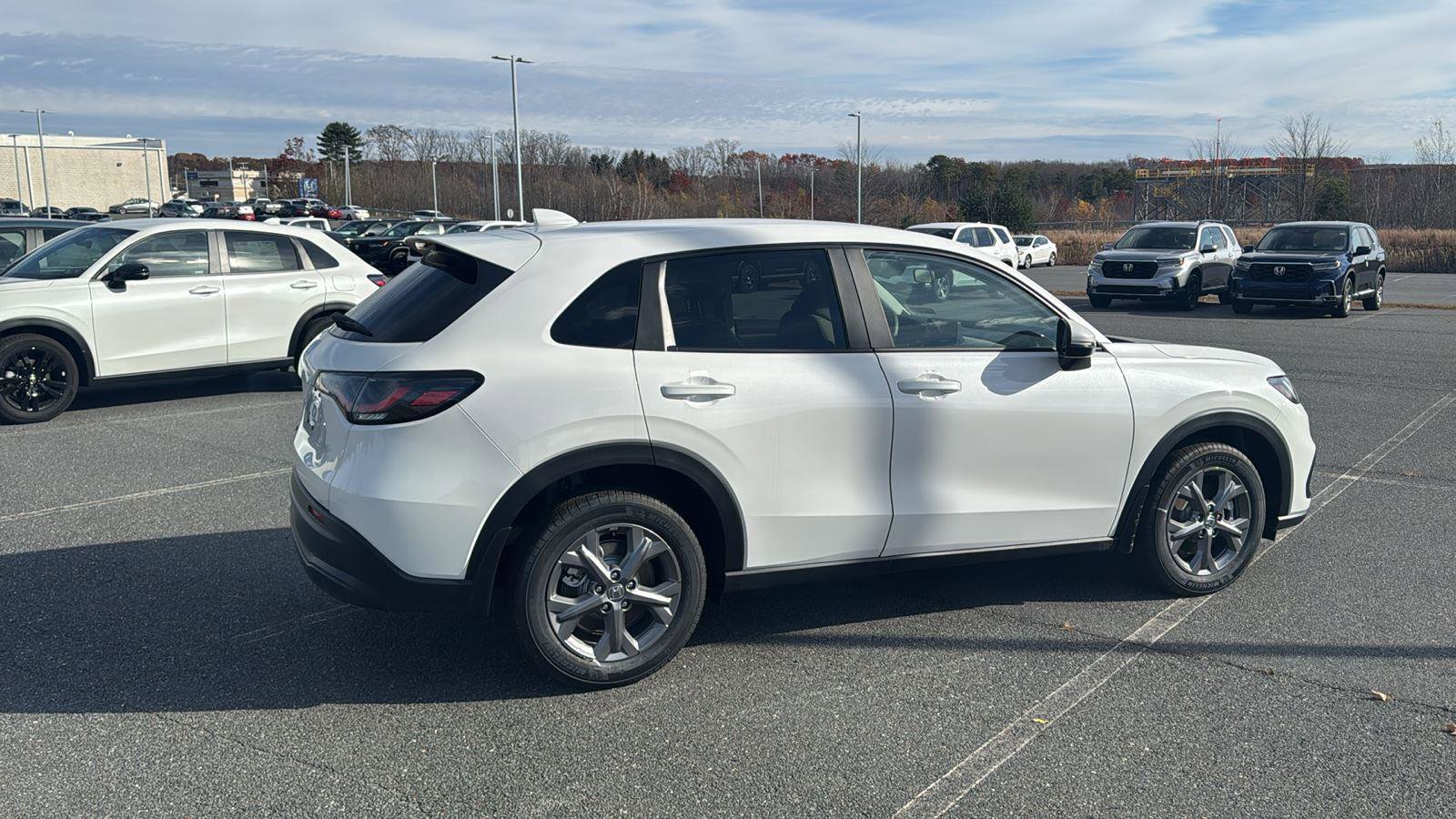 New 2026 Honda HR-V LX image 4