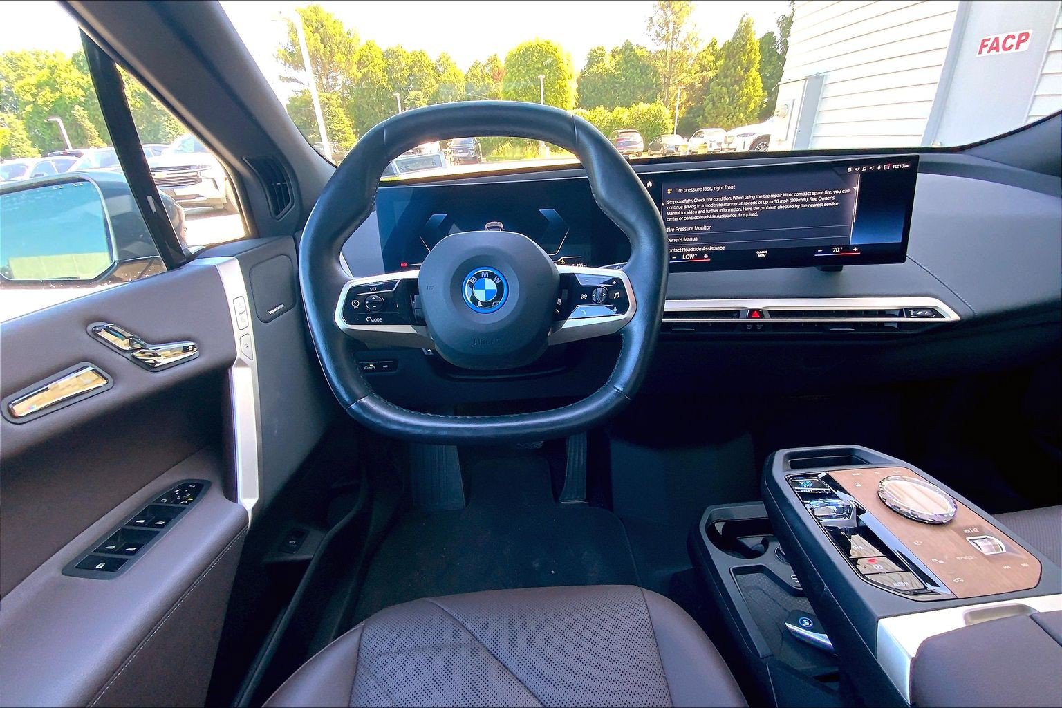 Certified 2023 BMW iX xDrive50 w/ Premium Package AWD/4WD image 13