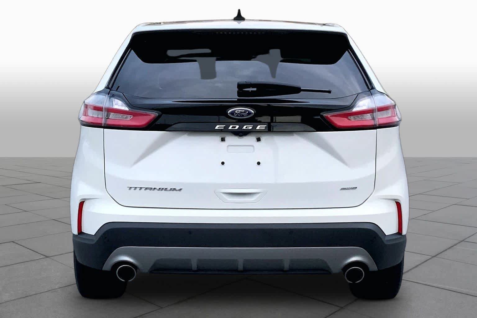 Used 2022 Ford Edge Titanium AWD/4WD image 5