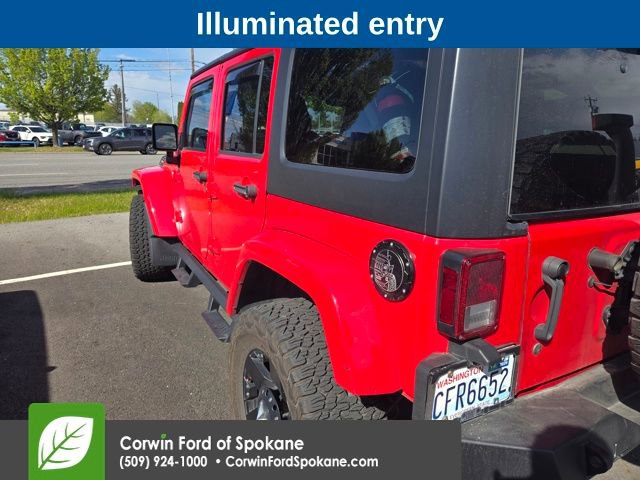 Used 2017 Jeep Wrangler Unlimited Sahara w/ Connectivity Group AWD/4WD image 7