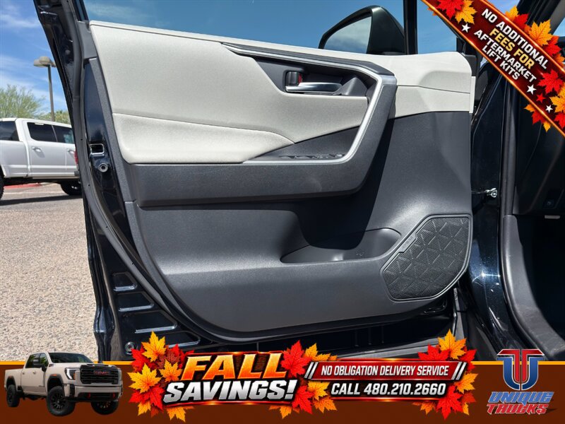 Used 2025 Toyota RAV4 XLE w/ Convenience Package AWD/4WD image 15