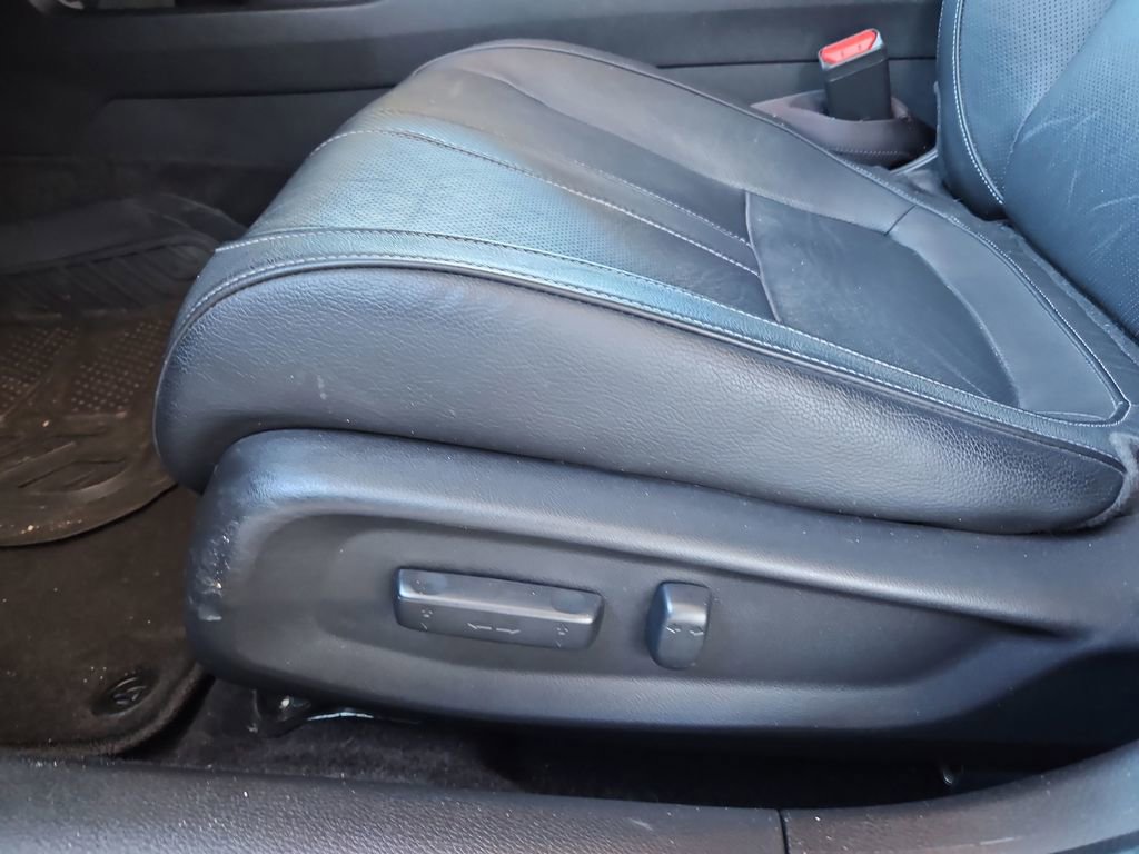 Used 2018 Honda Civic EX-L image 26