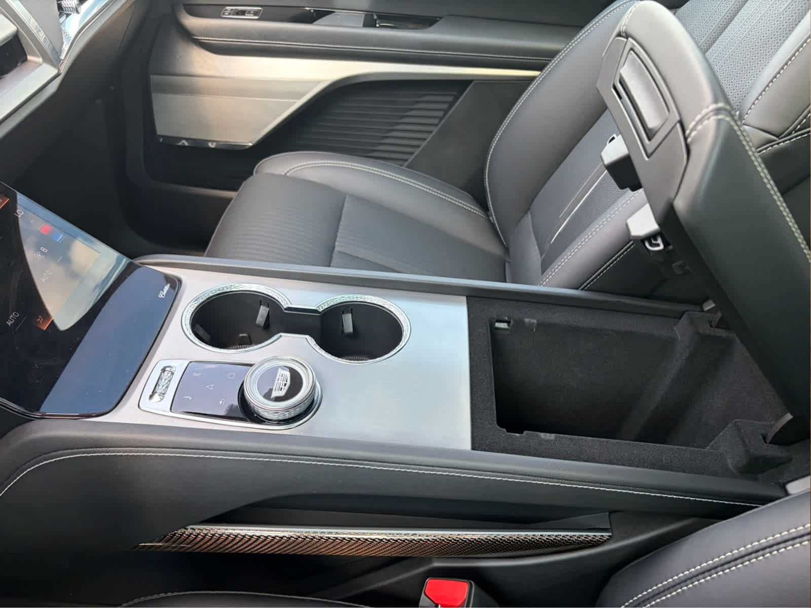 Certified 2026 Cadillac Vistiq Sport w/ LPO, Floor Liner Package AWD/4WD image 17