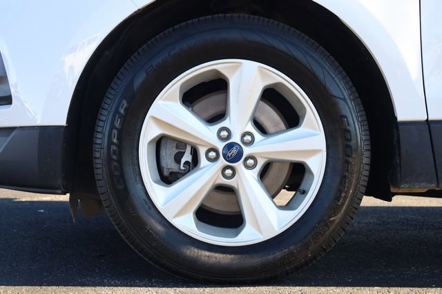 Used 2020 Ford Edge SE image 9