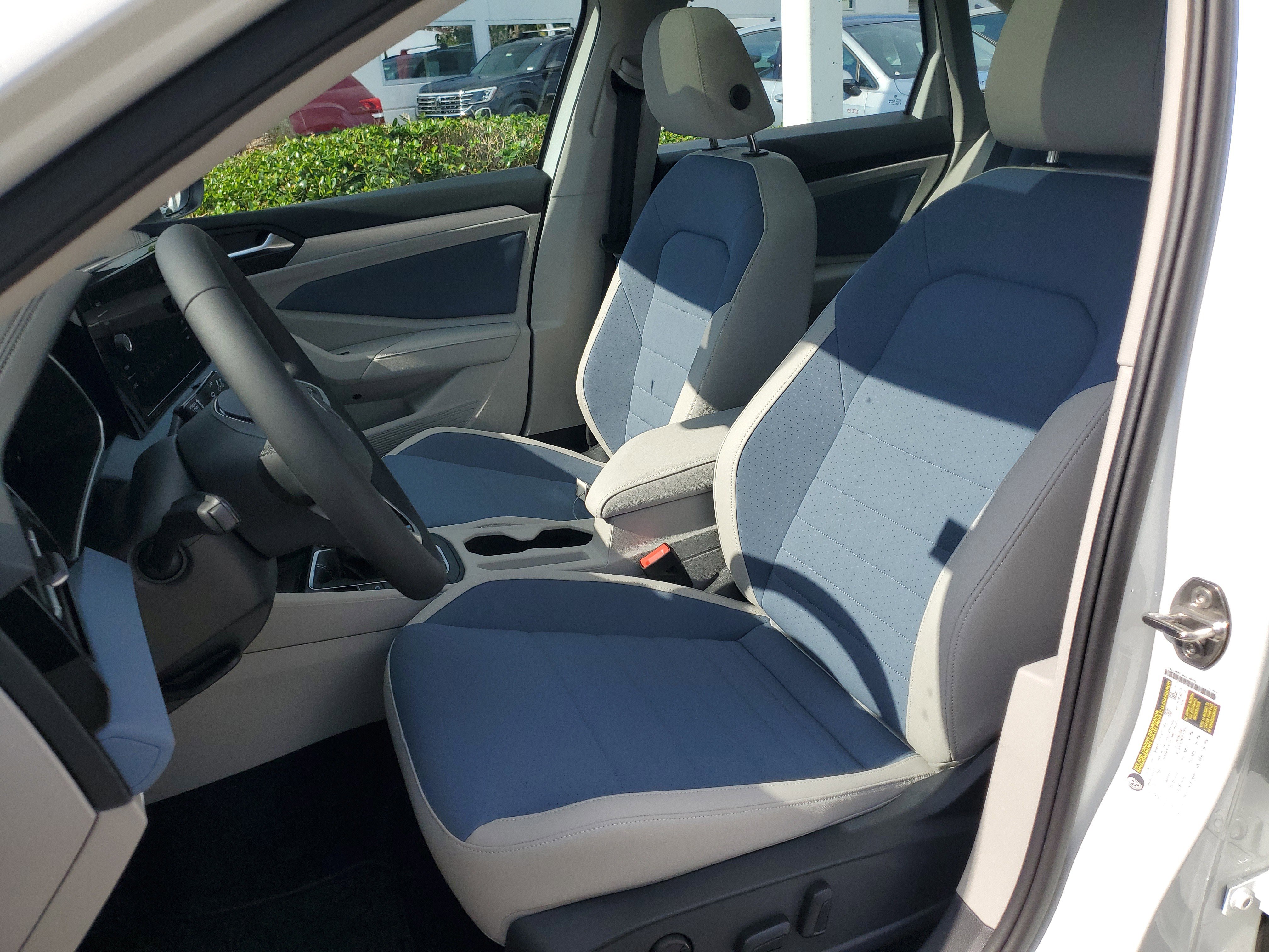 New 2025 Volkswagen Jetta SE image 14