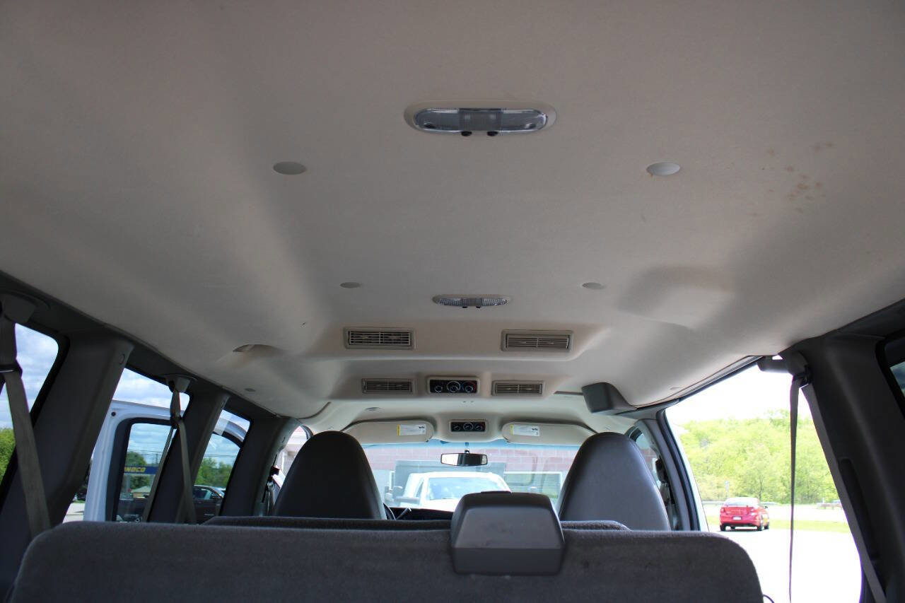 Used 2014 GMC Savana 1500 LT w/ LT Preferred Equipment Group RWD image 29