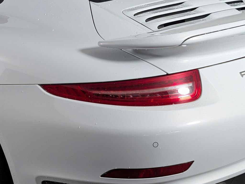 Used 2015 Porsche 911 Turbo image 16