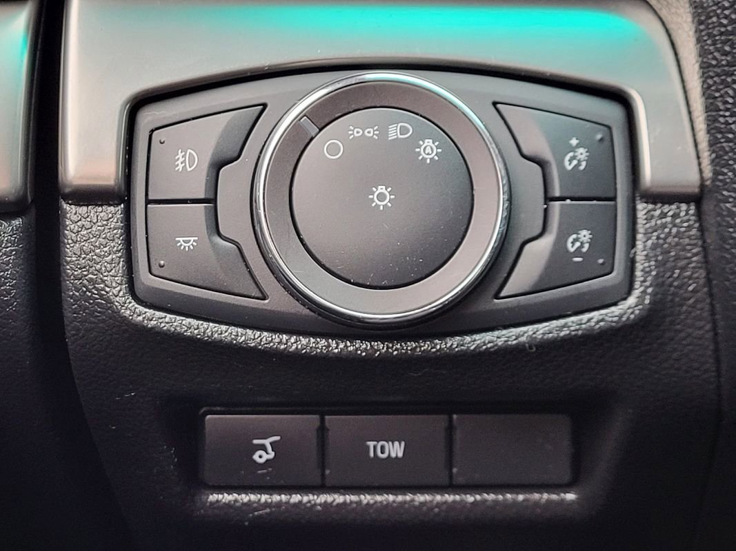 Used 2019 Ford Explorer XLT w/ Equipment Group 201A AWD/4WD image 25