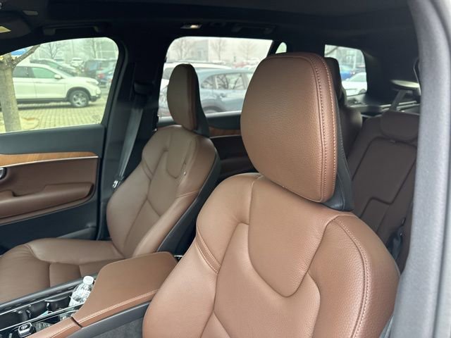 Used 2024 Volvo XC90 B6 Plus w/ Protection Package image 18