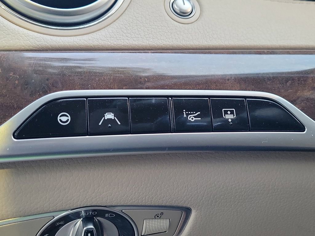 Used 2018 Mercedes-Benz S 560 Sedan image 30