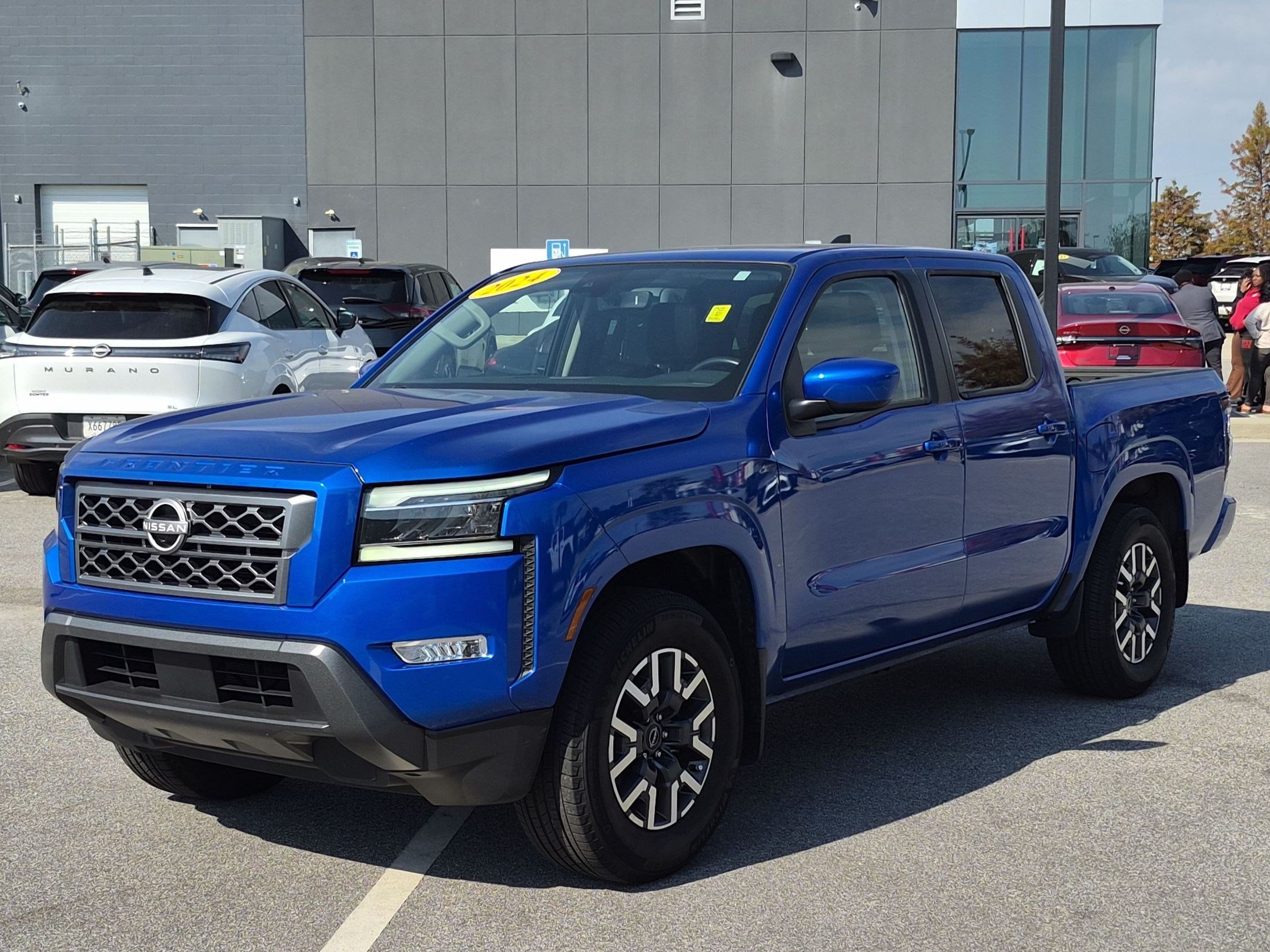 Certified 2024 Nissan Frontier SL w/ Technology Package RWD image 8