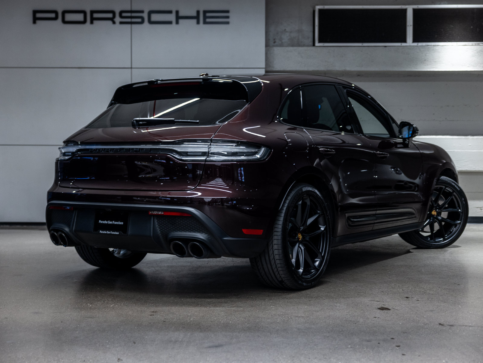 Certified 2024 Porsche Macan GTS AWD/4WD image 8