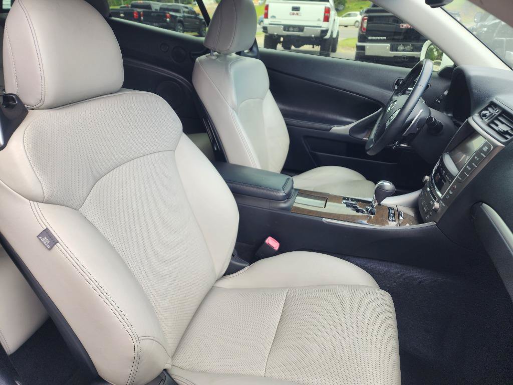 Used 2012 Lexus IS 350C w/ Luxury Pkg RWD image 12