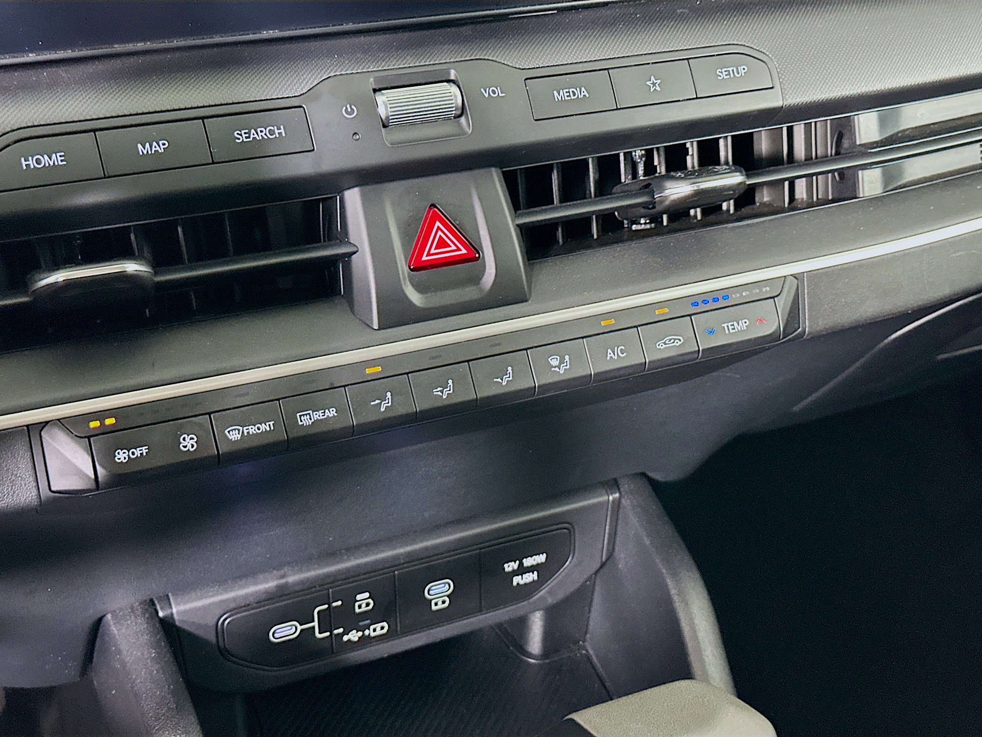 Used 2025 Kia K4 LXS image 24