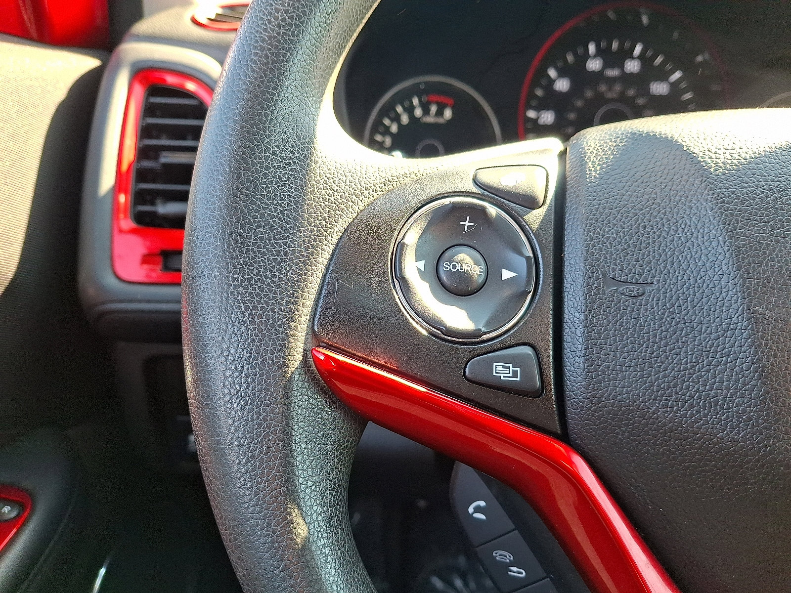 Used 2018 Honda HR-V EX image 22