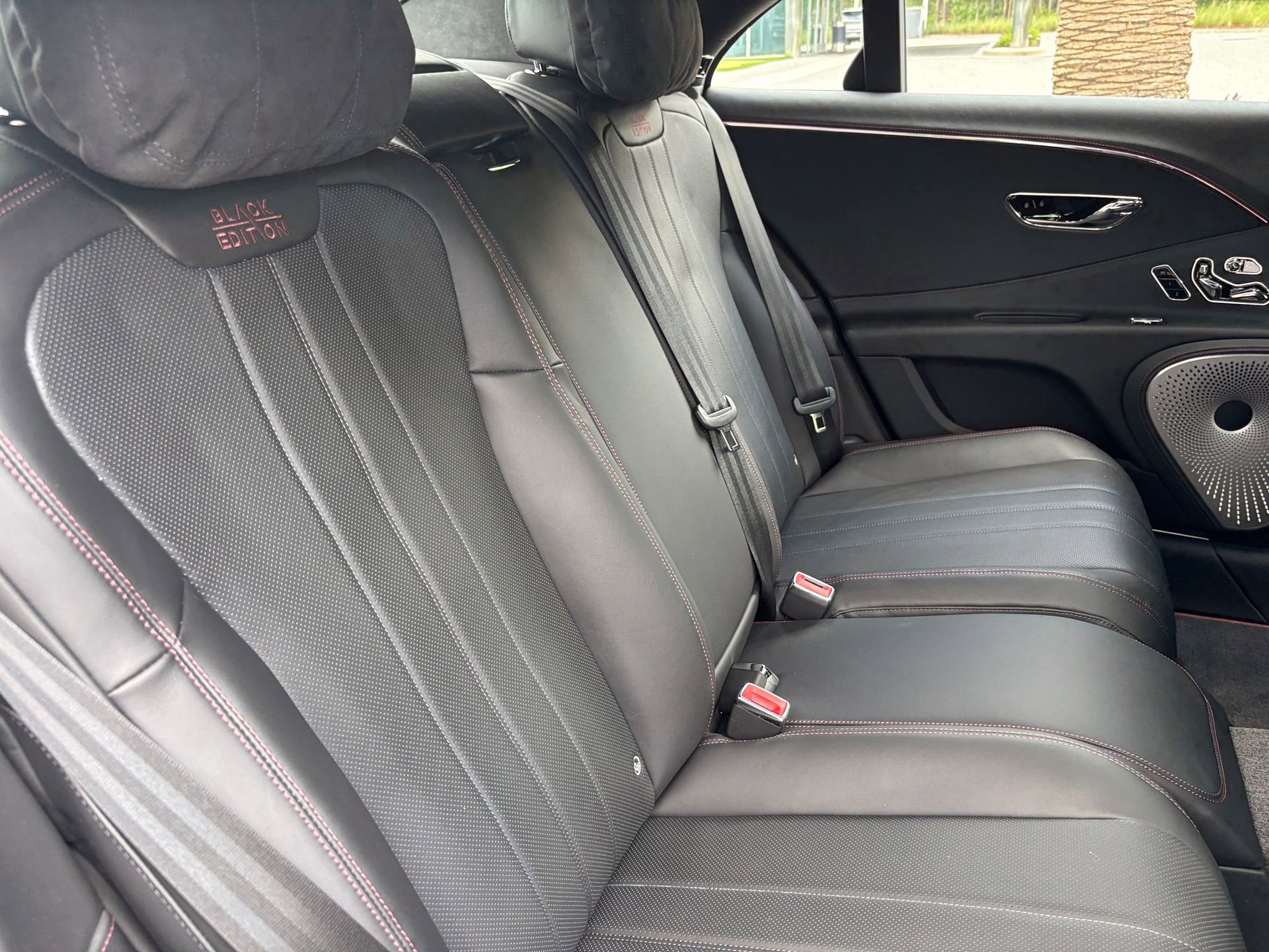 New 2025 Bentley Flying Spur Plug-In Hybrid image 28