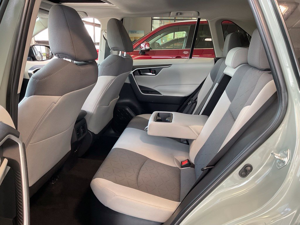 Certified 2022 Toyota RAV4 XLE AWD/4WD image 21