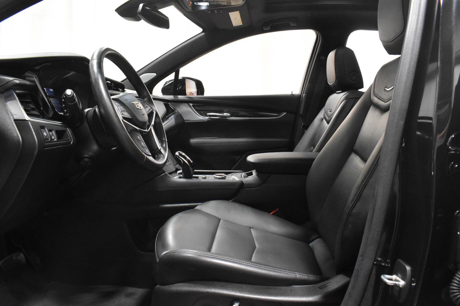 Certified 2023 Cadillac XT5 Premium Luxury w/ LPO, Floor Liner Package FWD image 2